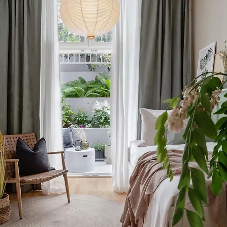 Modern Designer Flat - Wenceslas Square * Golcuv Jenikov